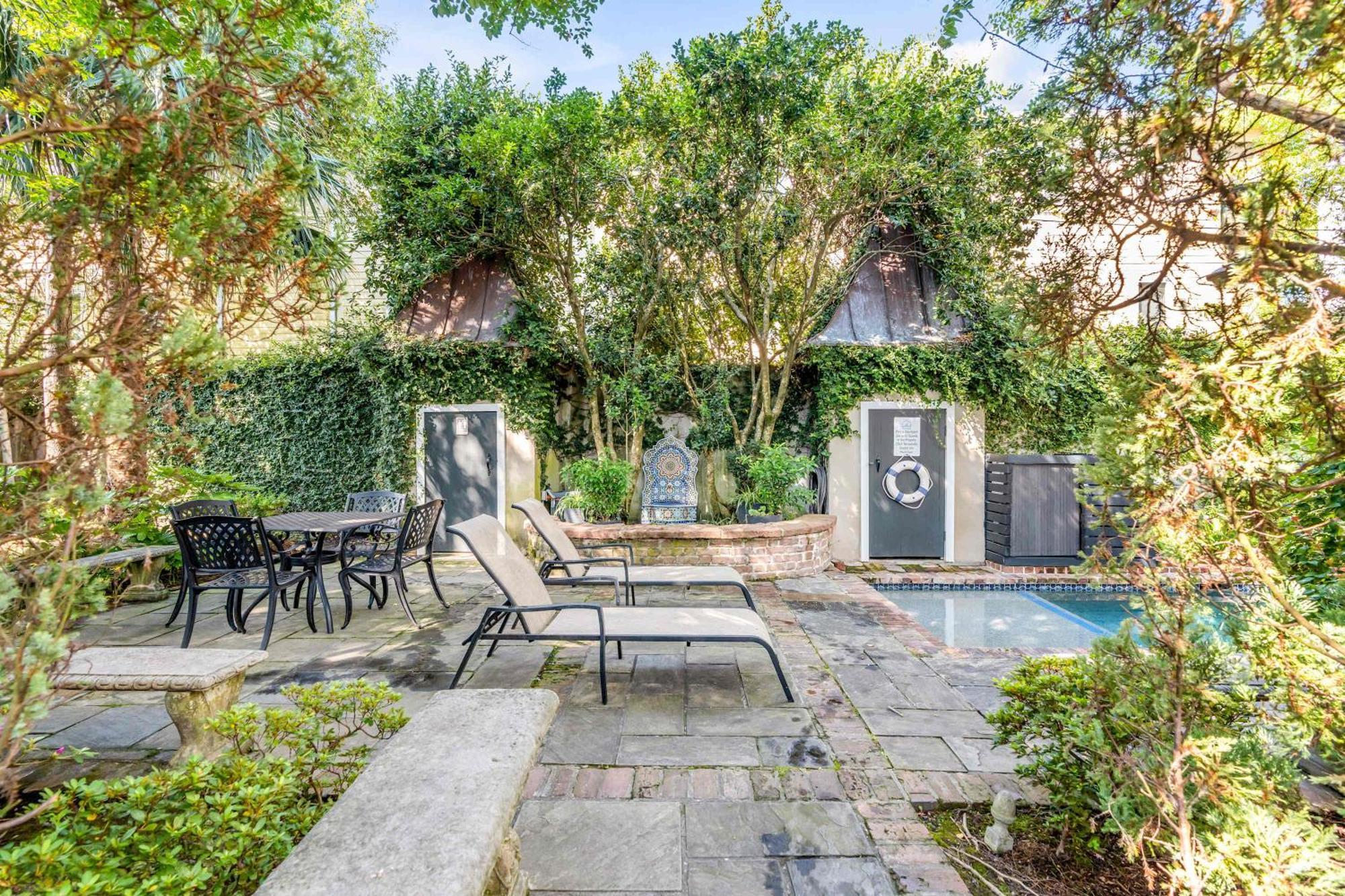 Serene Cottage With Beautiful Garden And Heated Pool ชาร์ลสตัน ภายนอก รูปภาพ